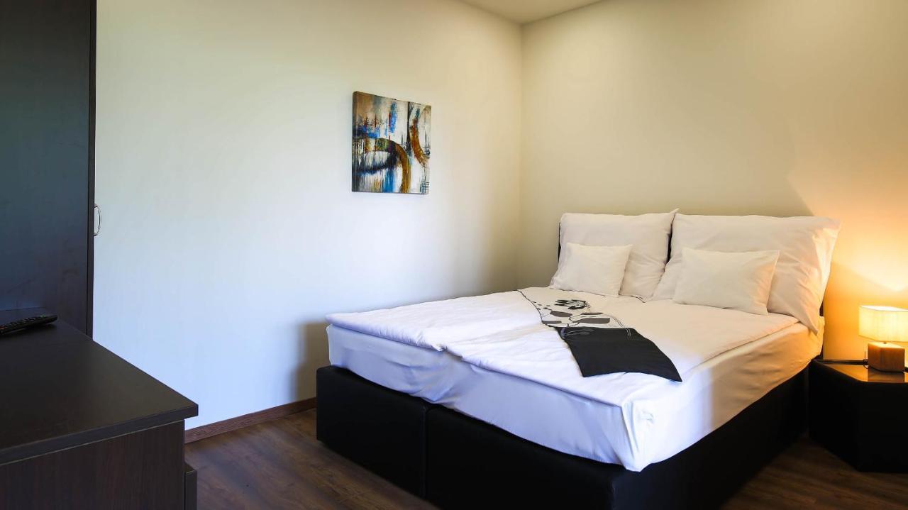 White Apartman Siofok Dış mekan fotoğraf