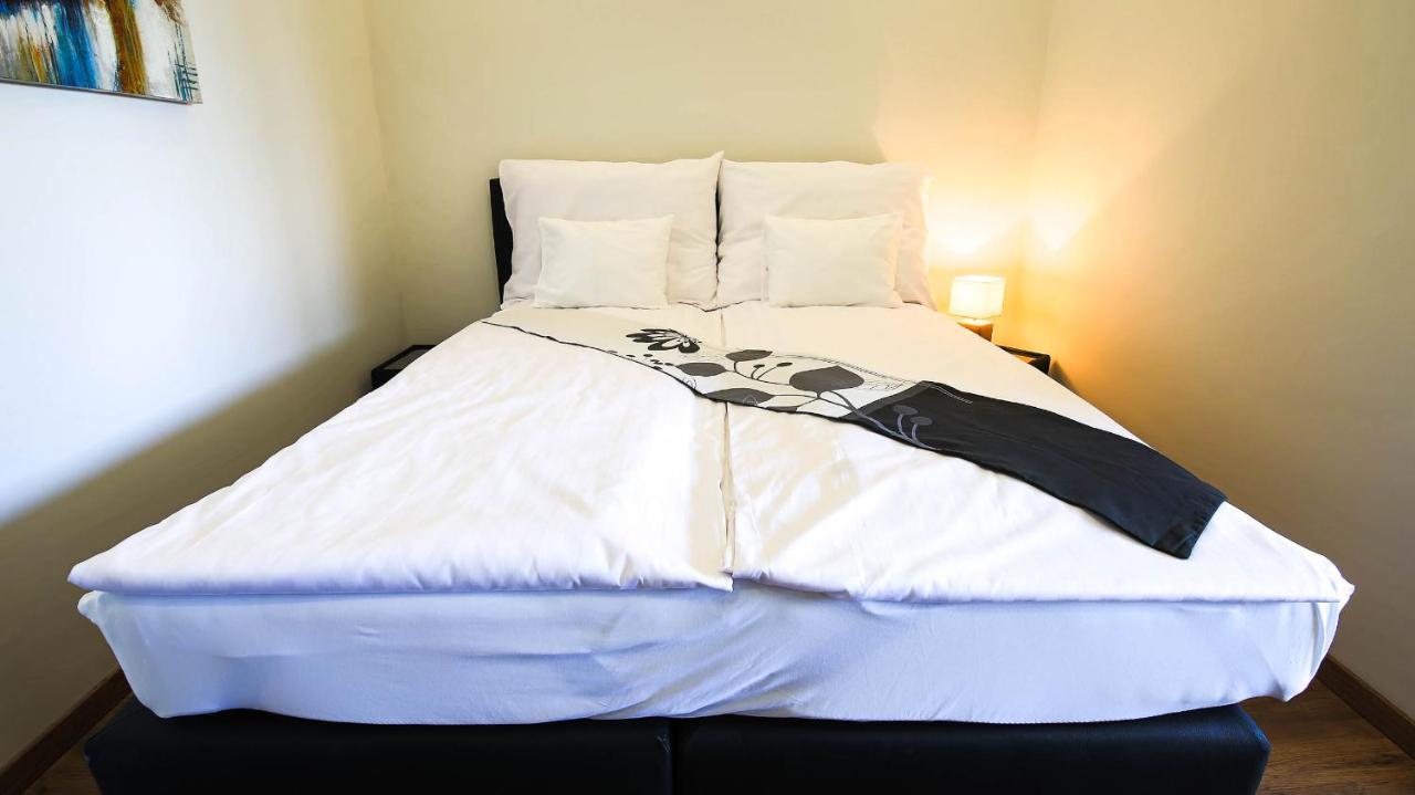 White Apartman Siofok Dış mekan fotoğraf